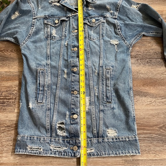 Zara Women's Distressed Button Down Long Length Medium Wash Denim Jacket - Picture 15 of 16